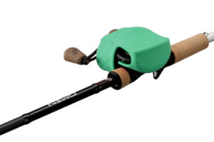 13 Fishing Multiplikátor fedél zöld